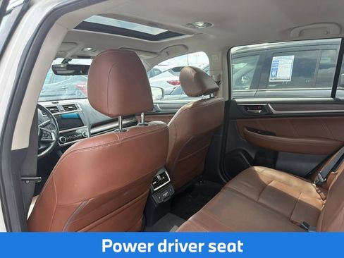 Used 2018 Subaru Outback 3.6R Touring AWD/4WD image 16