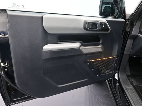 Used 2023 Ford Bronco Badlands image 9