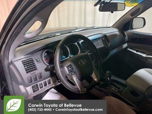 Used 2015 Toyota Tacoma PreRunner image 11