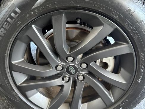 Used 2023 Land Rover Discovery S R-Dynamic AWD/4WD image 5