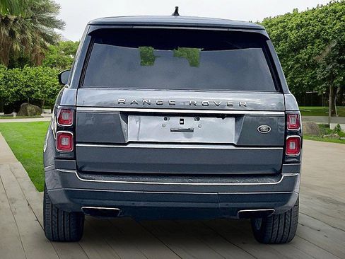 Used 2018 Land Rover Range Rover image 4