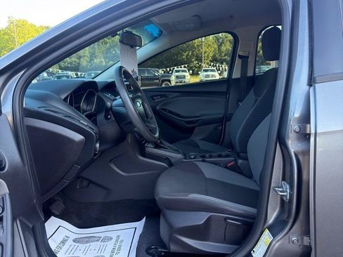 Used 2014 Ford Focus S FWD image 8