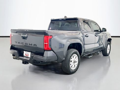 Used 2025 Toyota Tacoma SR5 AWD/4WD image 4