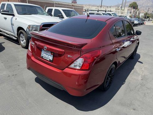 Used 2018 Nissan Versa SV FWD image 2