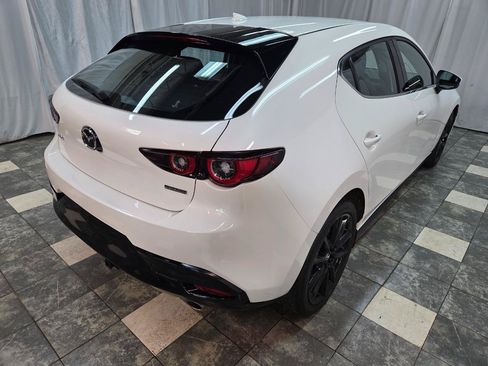 Used 2022 MAZDA MAZDA3 s FWD image 6