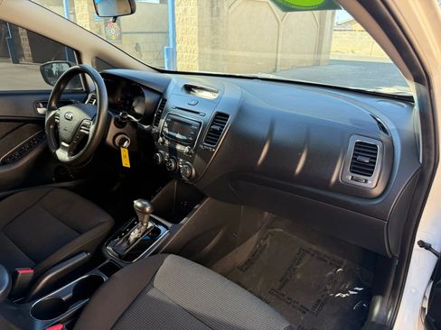 Used 2018 Kia Forte LX FWD image 14
