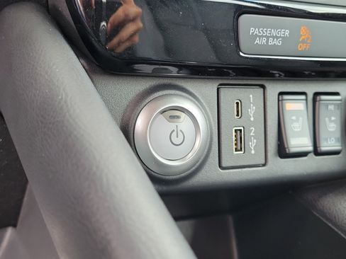 Certified 2022 Nissan Leaf SL Plus FWD image 28