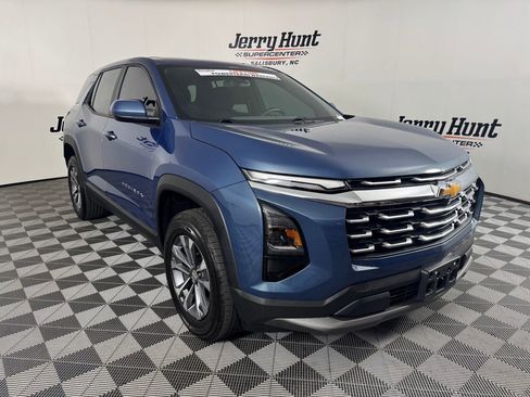 Used 2026 Chevrolet Equinox LT FWD image 5