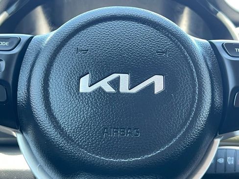 Used 2023 Kia Rio S FWD image 5