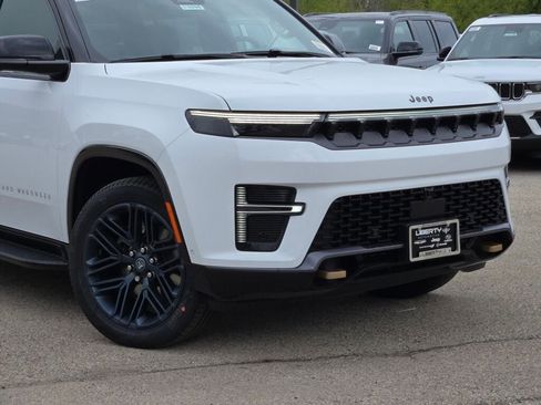 New 2026 Jeep Grand Wagoneer L 4WD image 2