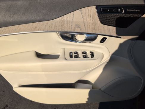 Used 2025 Volvo XC90 B5 Plus w/ Protection Package Premier image 13