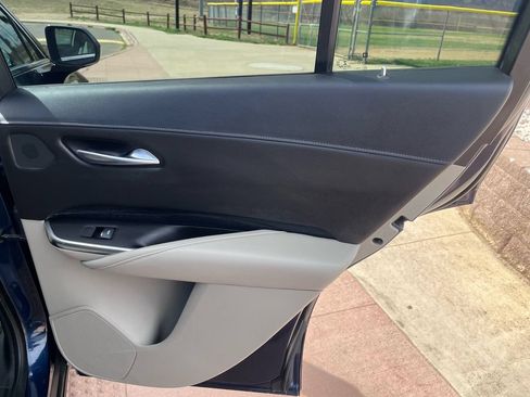 Used 2019 Cadillac XT4 Premium Luxury AWD/4WD image 29
