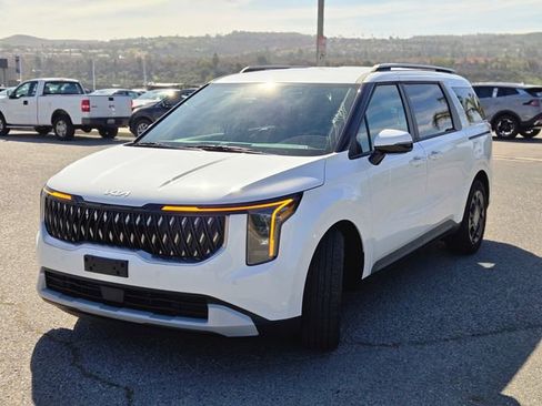 New 2026 Kia Carnival EX image 10