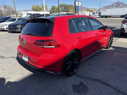 Used 2019 Volkswagen Golf 4-Door image 6