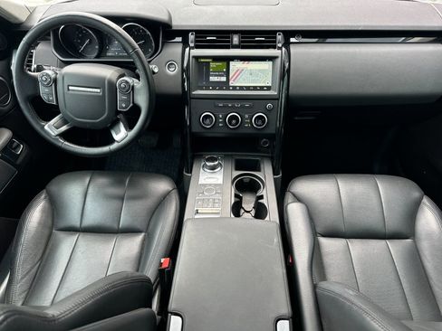 Used 2018 Land Rover Discovery SE AWD/4WD image 12