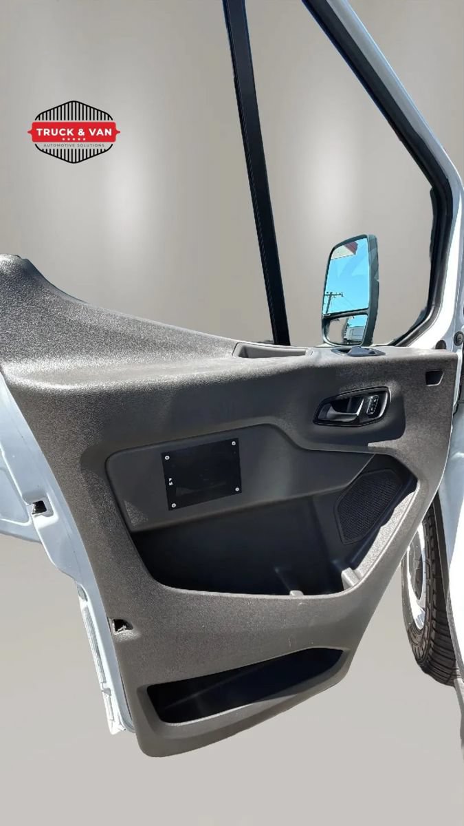 Used 2022 Ford E-Transit 148 High Roof w/ Load Area Protection Package RWD image 29
