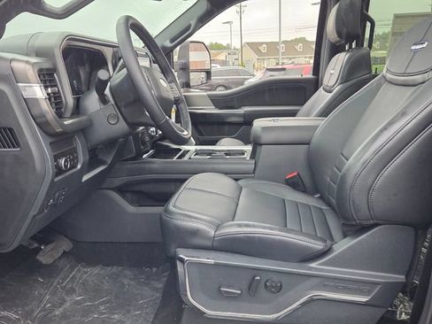 New 2026 Ford F250 Platinum w/ Tremor Off-Road Package AWD/4WD image 12
