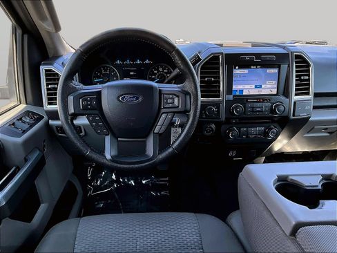 Used 2016 Ford F150 XLT w/ Equipment Group 302A Luxury AWD/4WD image 11
