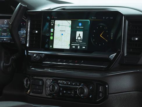 Used 2024 Chevrolet Silverado 2500 LTZ image 32