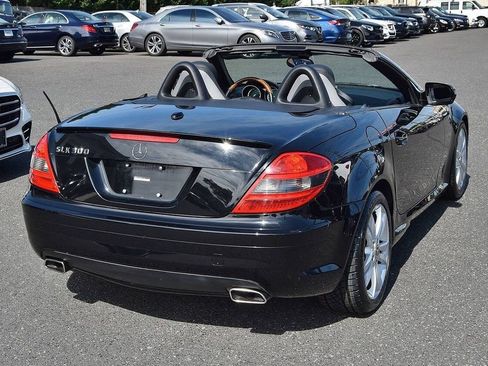 Used 2011 Mercedes-Benz SLK 300 image 22
