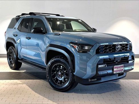 Used 2025 Toyota 4Runner TRD Off-Road Premium AWD/4WD image 12