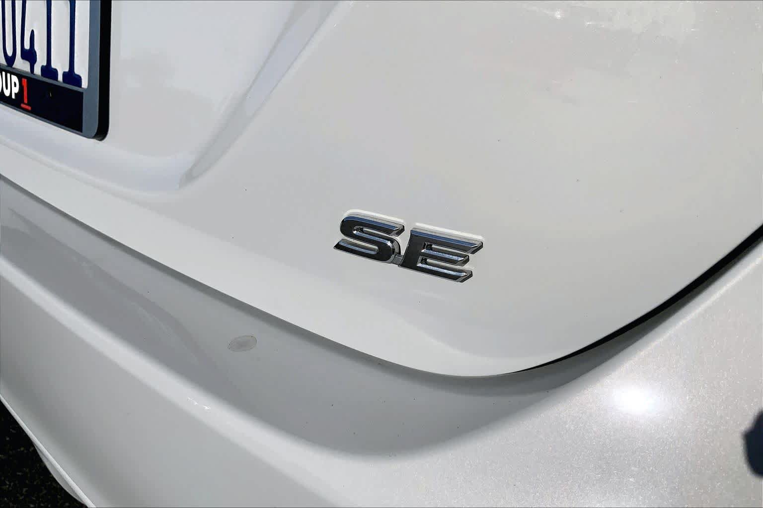 Used 2023 Toyota Camry SE w/ Convenience Package FWD image 9