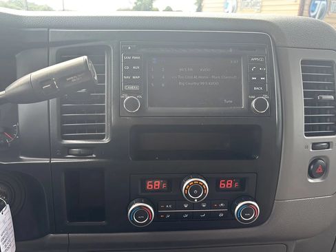 Used 2018 Nissan NV 3500 SL RWD image 24