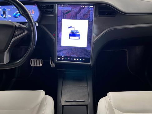 Used 2021 Tesla Model X Performance image 14