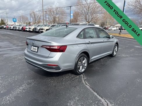 Used 2024 Volkswagen Jetta SE image 7