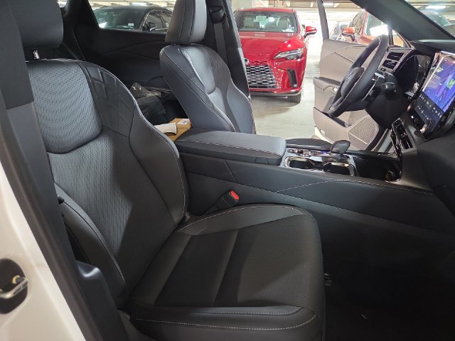New 2026 Lexus RX 450h AWD w/ Convenience Package image 25