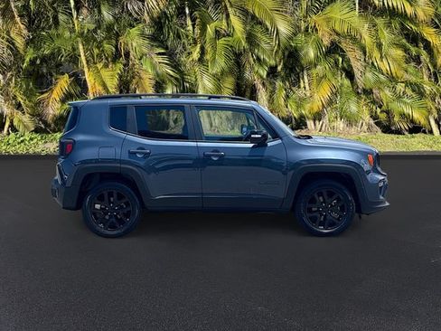 Used 2023 Jeep Renegade Altitude AWD/4WD image 4