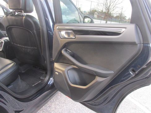 Used 2020 Porsche Macan S image 87