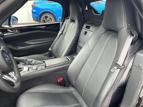 Used 2023 MAZDA MX-5 Miata Grand Touring RWD image 11
