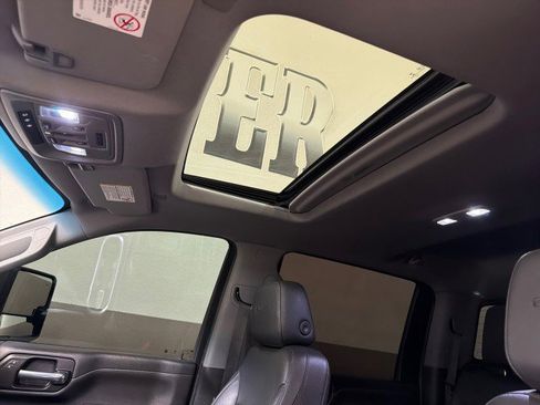 Used 2022 GMC Sierra 2500 Denali image 15
