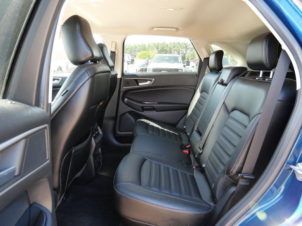 Used 2020 Ford Edge SEL w/ Convenience Package AWD/4WD image 15
