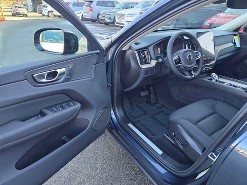 New 2026 Volvo XC60 B5 Core image 19