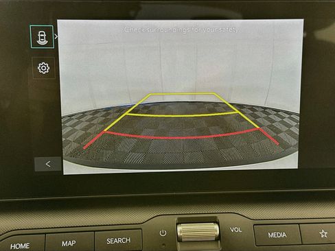 Used 2025 Kia K4 FWD image 22