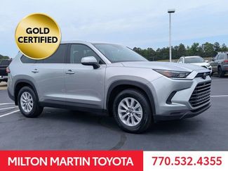 Used 2024 Toyota Grand Highlander FWD video 2