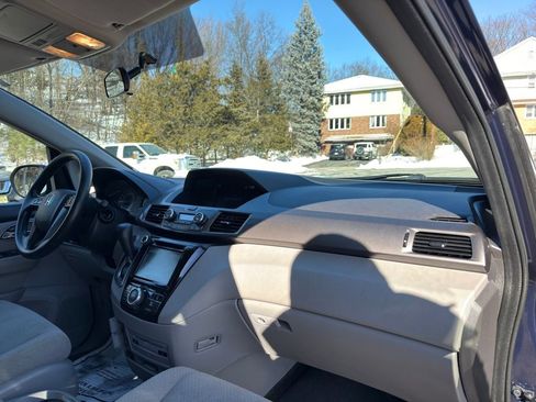 Used 2016 Honda Odyssey SE image 25