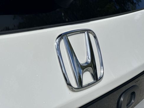 Used 2024 Honda Pilot EX-L image 9