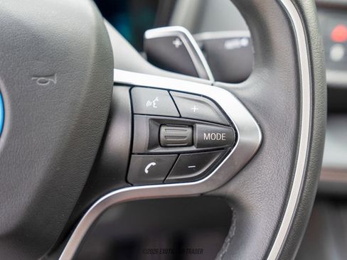 Used 2019 BMW i8 Coupe image 65