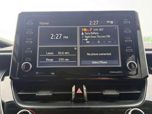 Used 2021 Toyota Corolla LE image 31