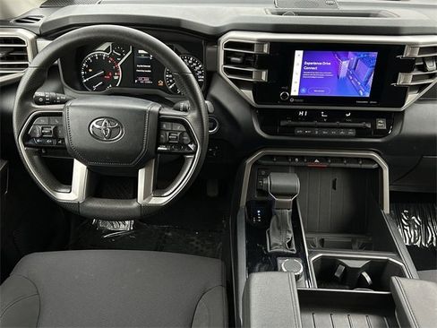 Used 2022 Toyota Tundra SR5 w/ Convenience Package image 11