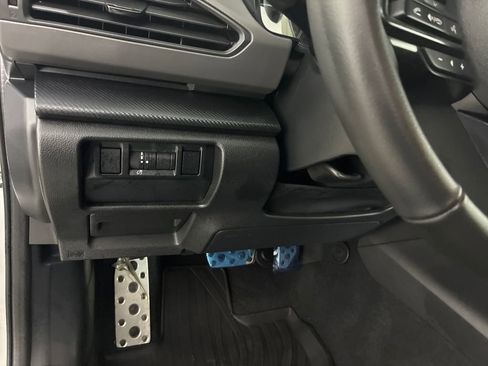 Certified 2025 Subaru Crosstrek 2.5i Sport w/ Crosstrek Mirror Package image 18