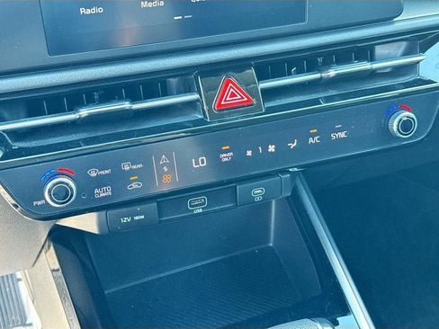 Certified 2023 Kia Niro LX FWD image 15