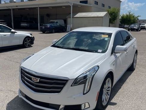 Used 2018 Cadillac XTS Luxury w/ Driver Awareness Package image 1