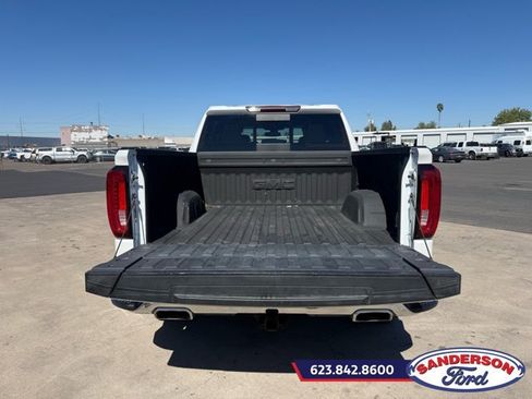 Used 2022 GMC Sierra 1500 SLT w/ SLT Premium Plus Package AWD/4WD image 11