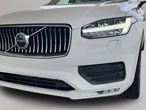 Used 2021 Volvo XC90 T5 Momentum image 2
