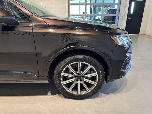 Used 2023 Audi Q7 2.0T Premium Plus w/ Premium Plus Package AWD/4WD image 9