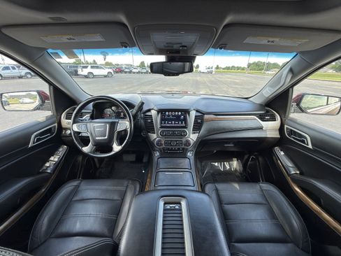 Certified 2019 GMC Yukon XL Denali w/ Open Road Package AWD/4WD image 11